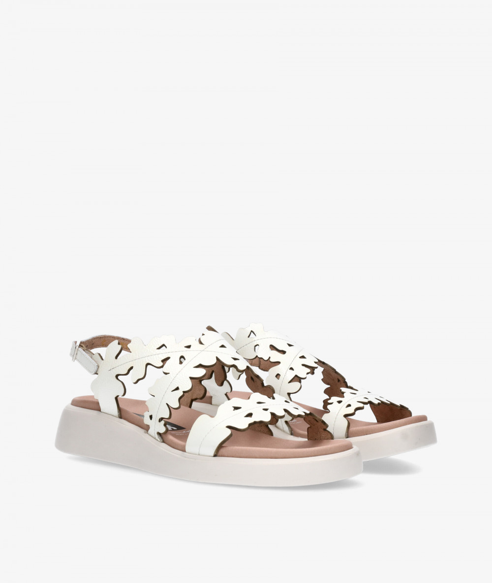 Sandalias Wonders  C-6551 en charol blanco