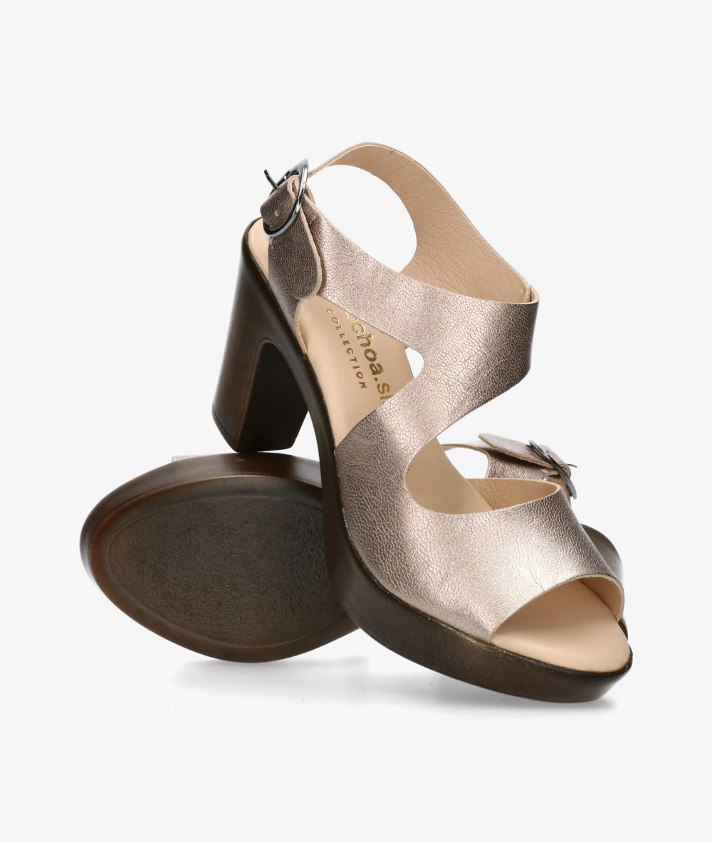 Sandalias pabloochoa.shoes  450 en taupe metalizado