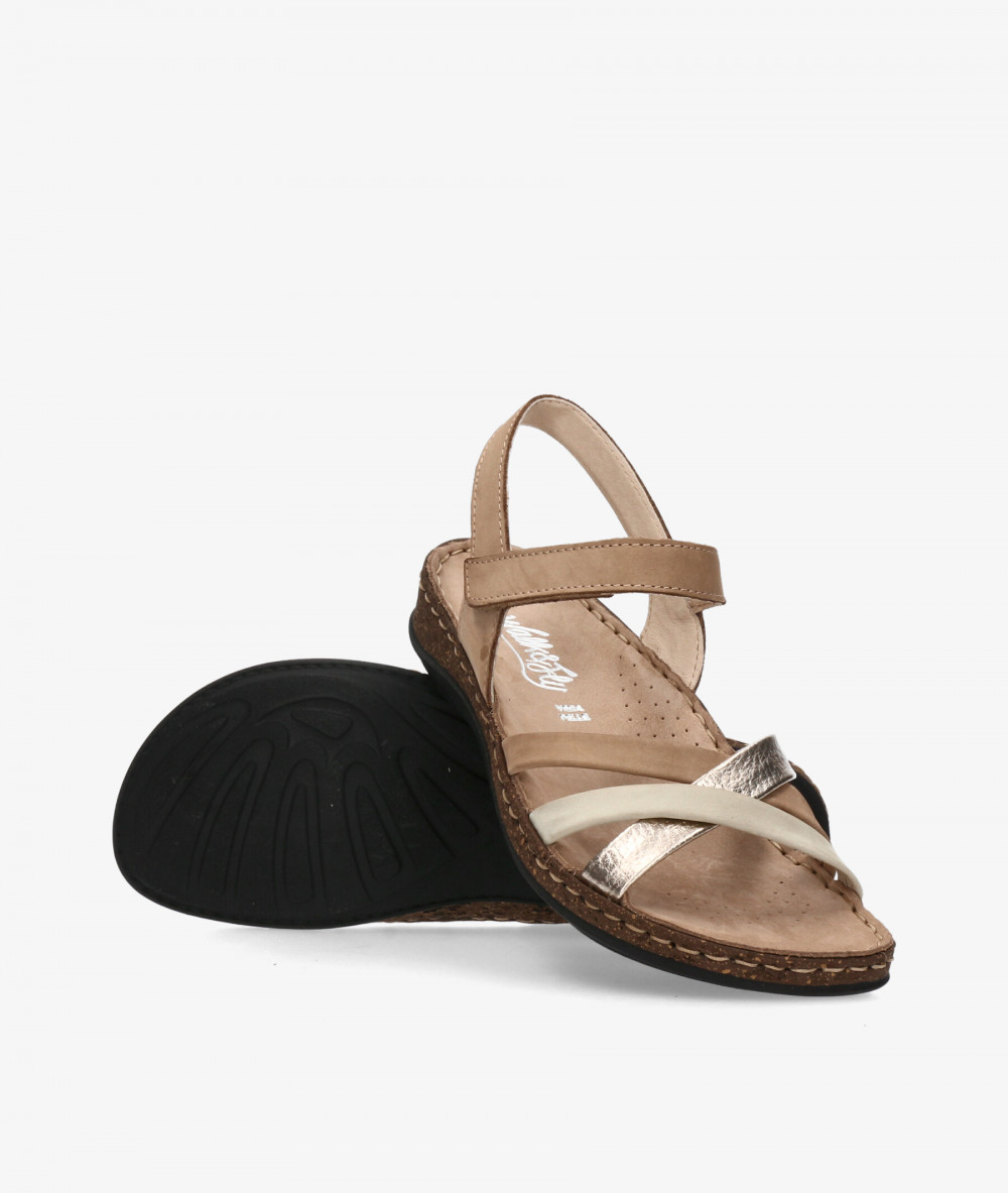 Sandalias Walk & Fly  3861-40944 en nobuck beige