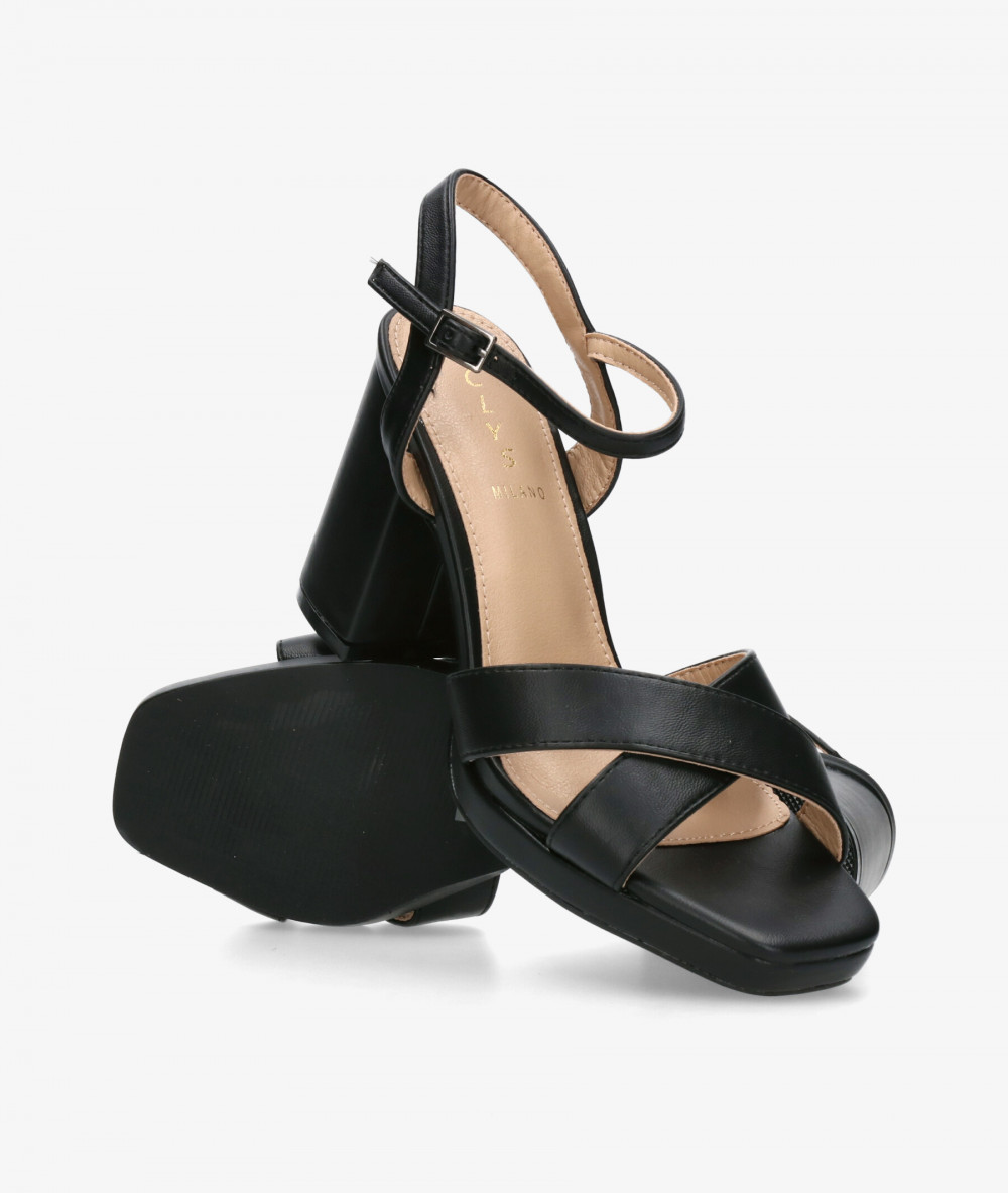 Aclys Sandals  PLATTY 01 in black