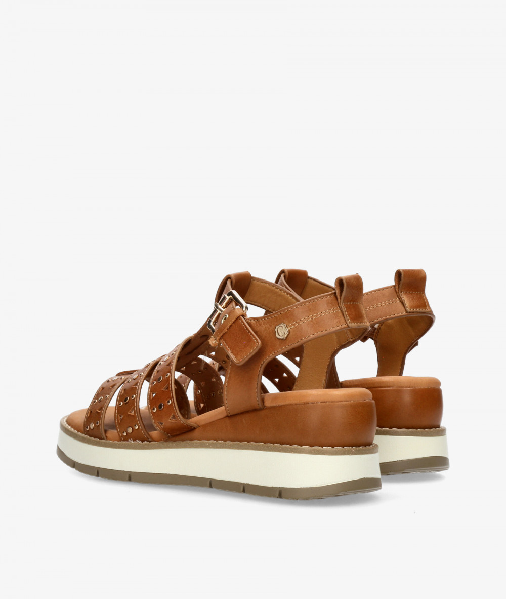 Sandalias Carmela  163252 en camel