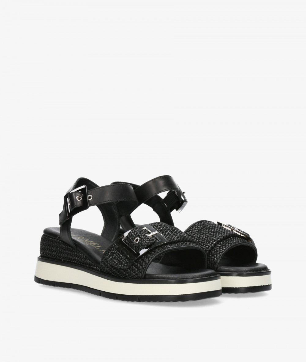 Sandalias Carmela  163217 en negro