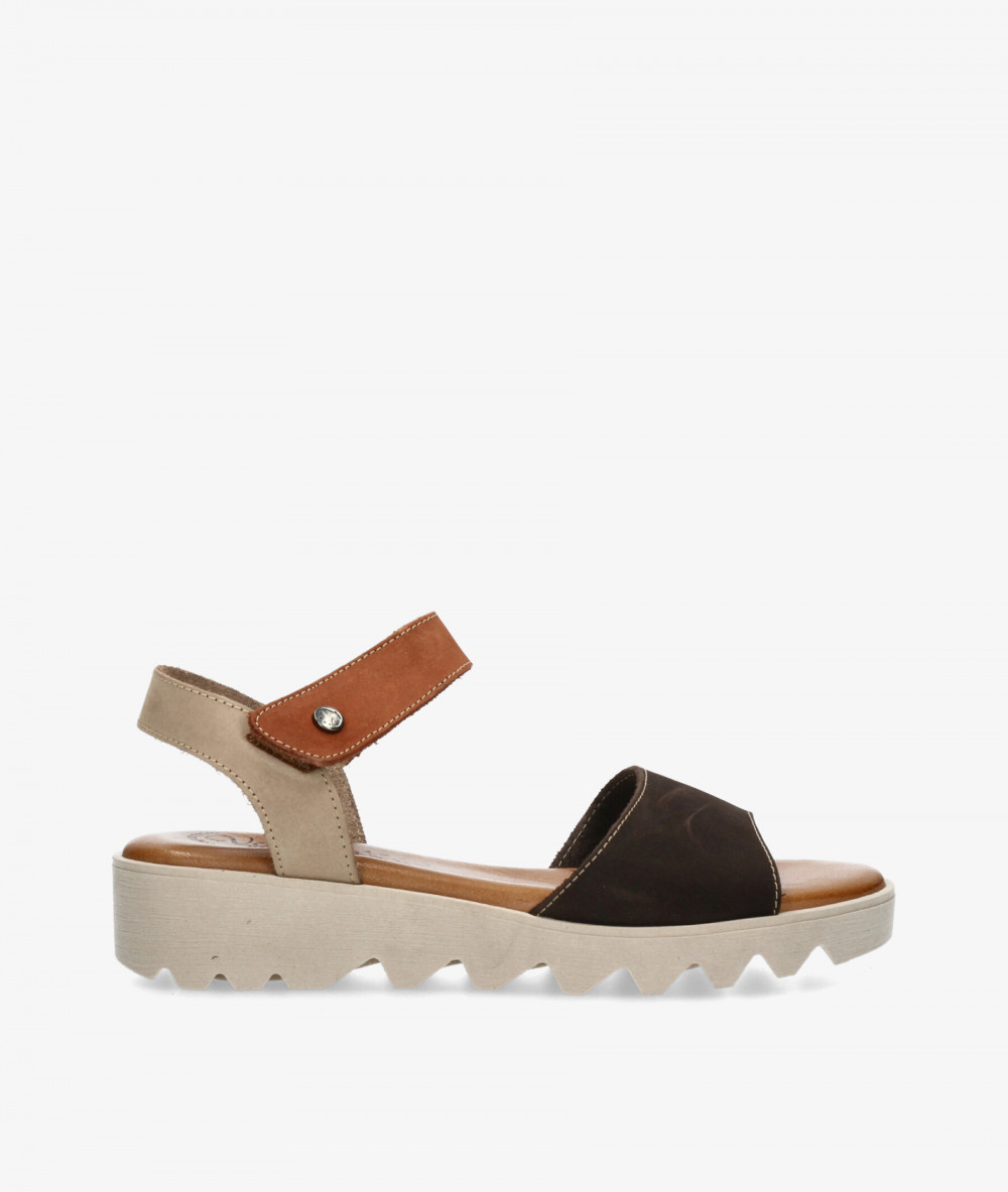 Sandalias Valeria´s  7144 en marrón