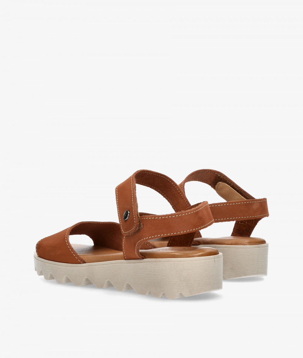 Sandalias Valeria´s  7144 en nobuck cuero 