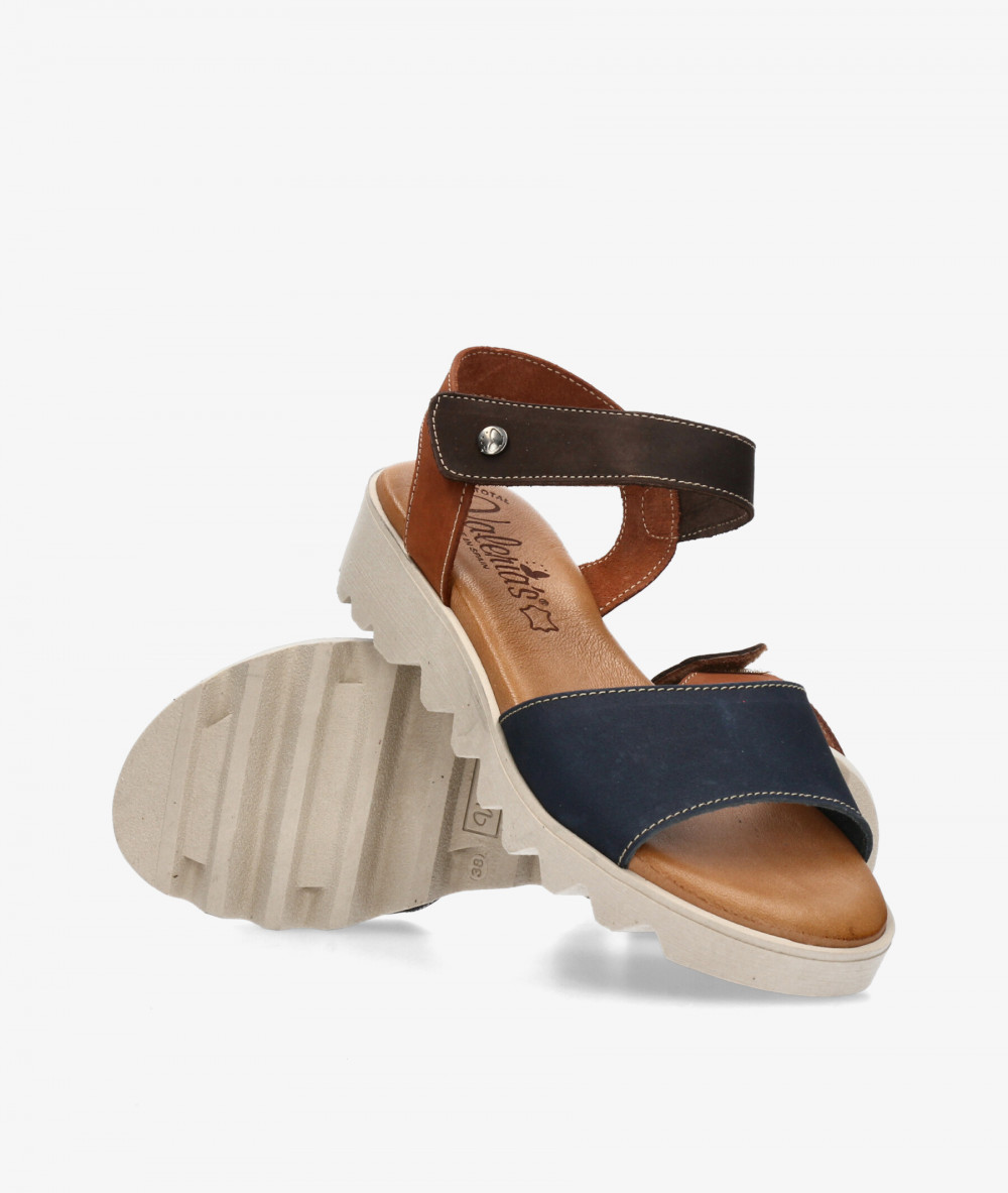 Sandalias Valeria´s  7144 en nobuck azul