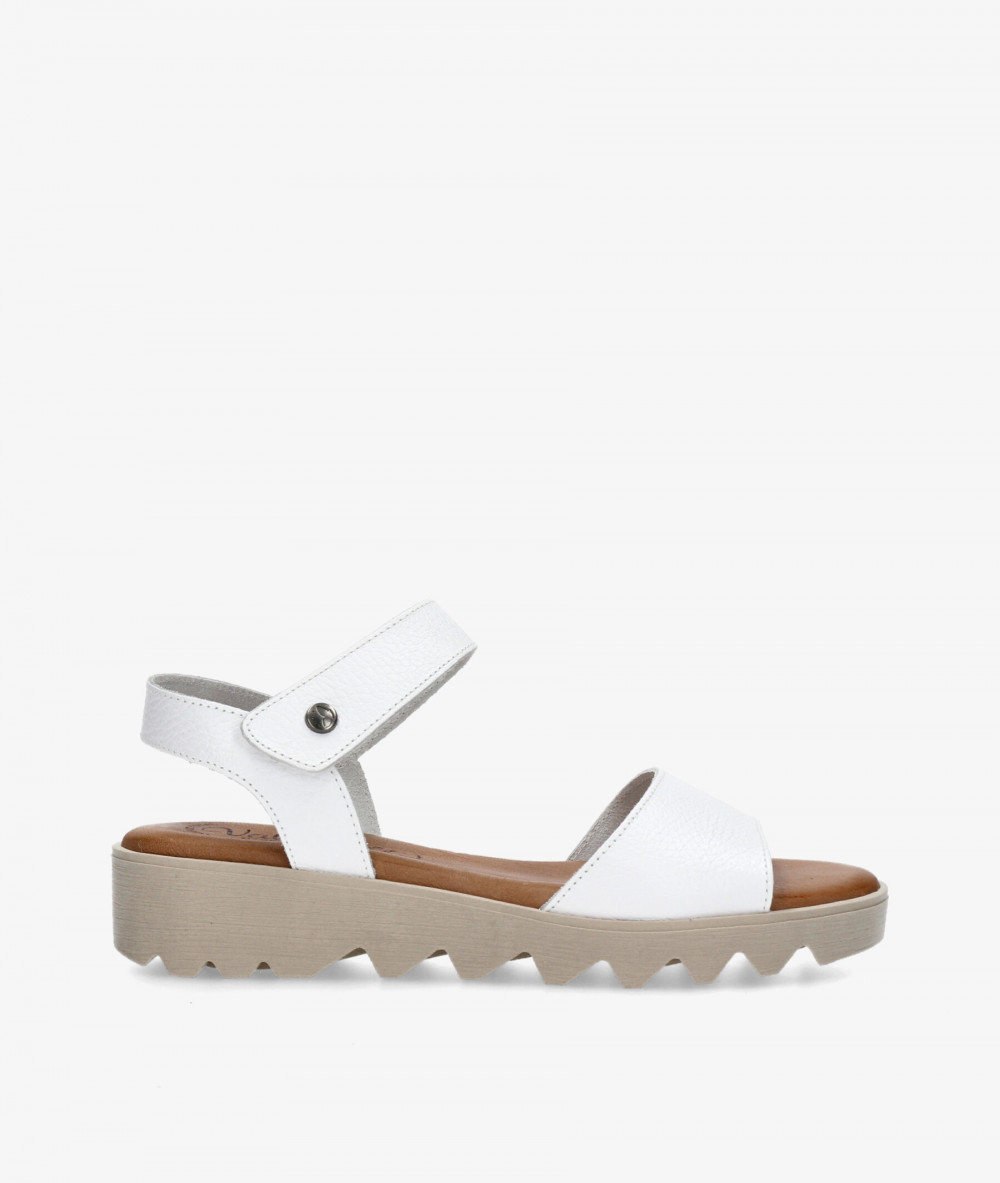 Sandalias Valeria´s  7144 en blanco