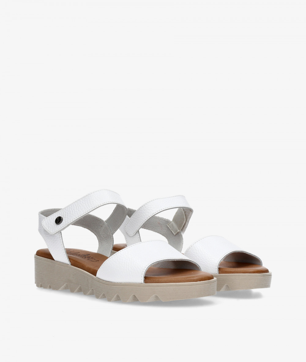 Sandalias Valeria´s  7144 en blanco