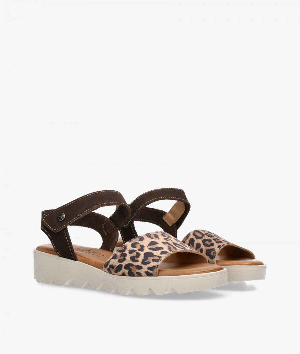 Sandalias Valeria´s  7144 en leopardo 