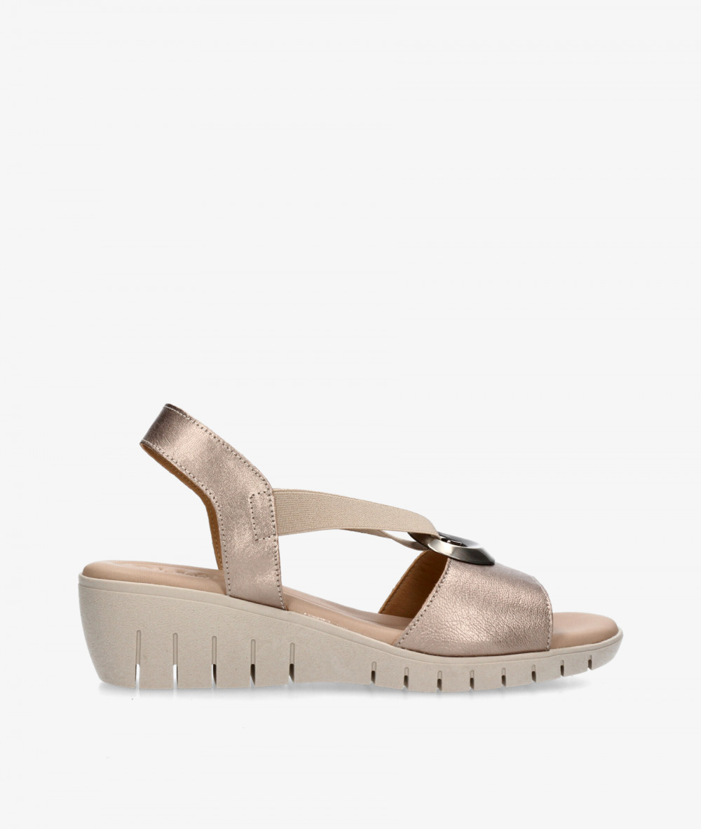 Sandalias Valeria´s  1004 en taupe metalizado