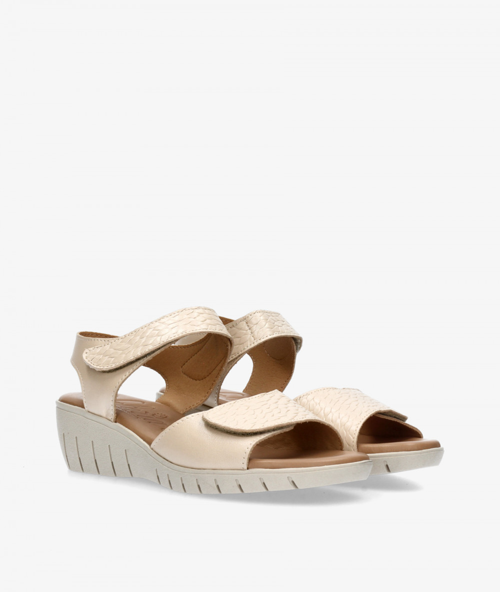 Sandalias Valeria´s  2680 en beige
