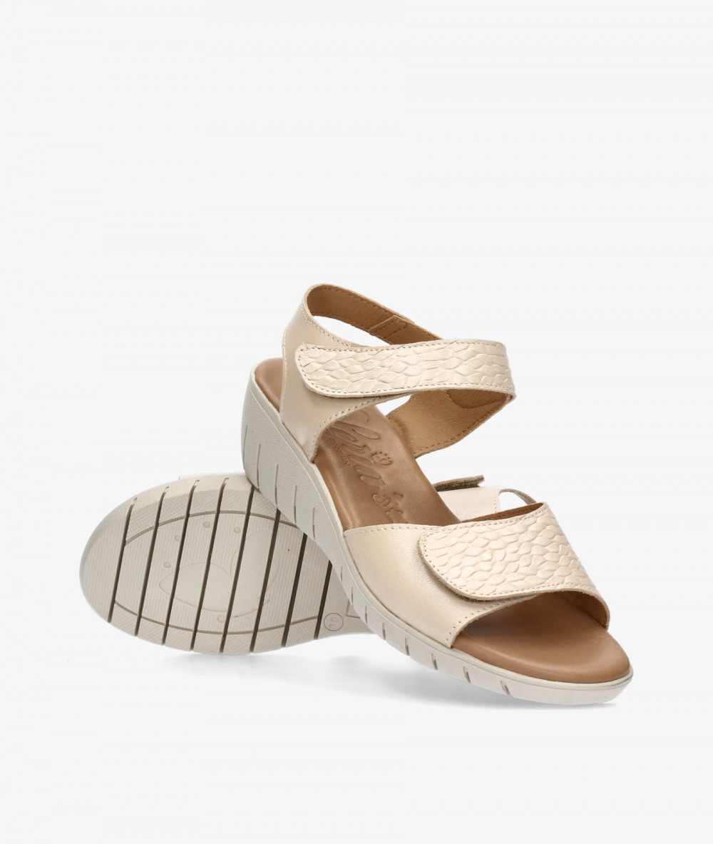 Sandalias Valeria´s  2680 en beige