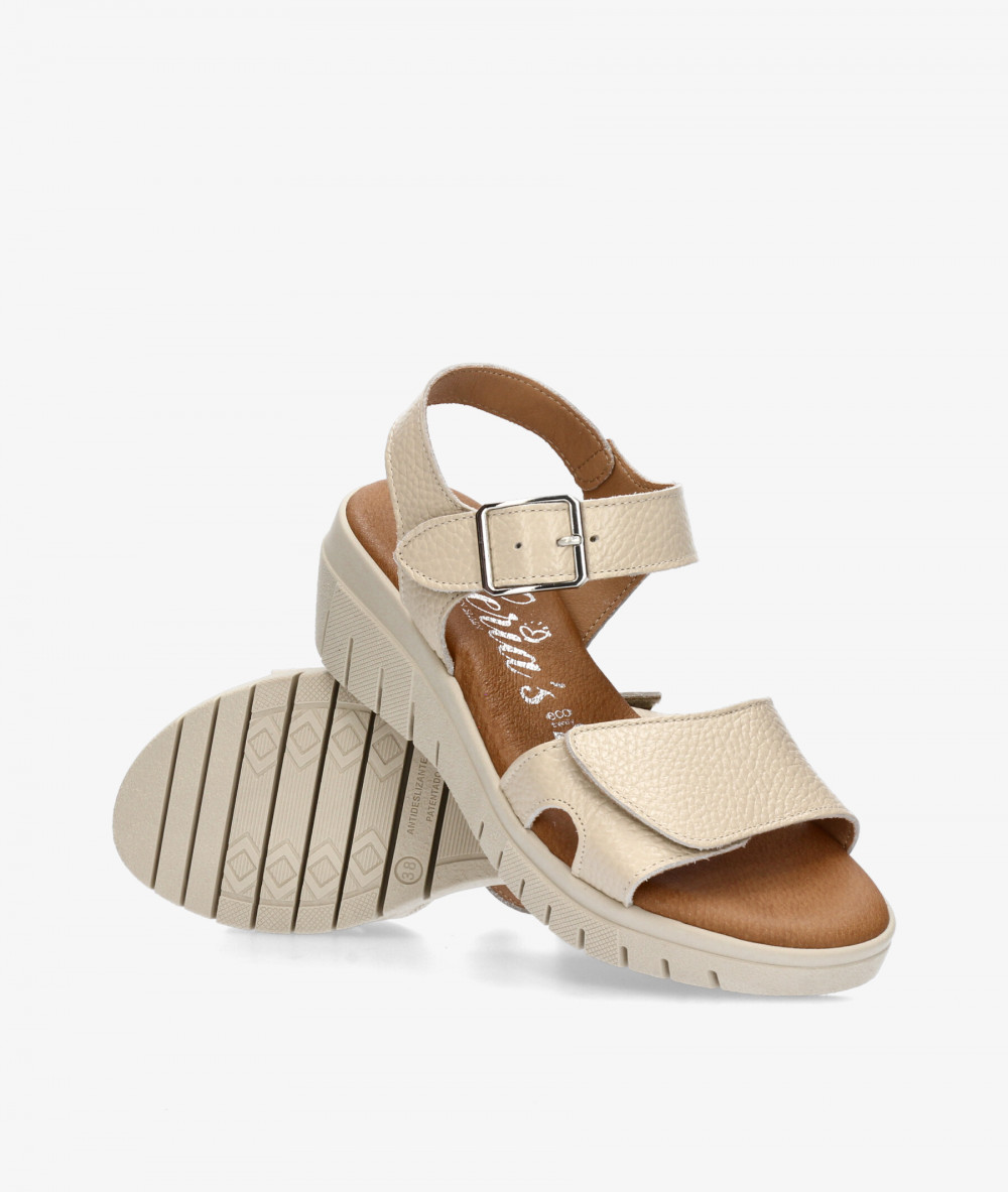 Sandalias Valeria´s  2659 en beige