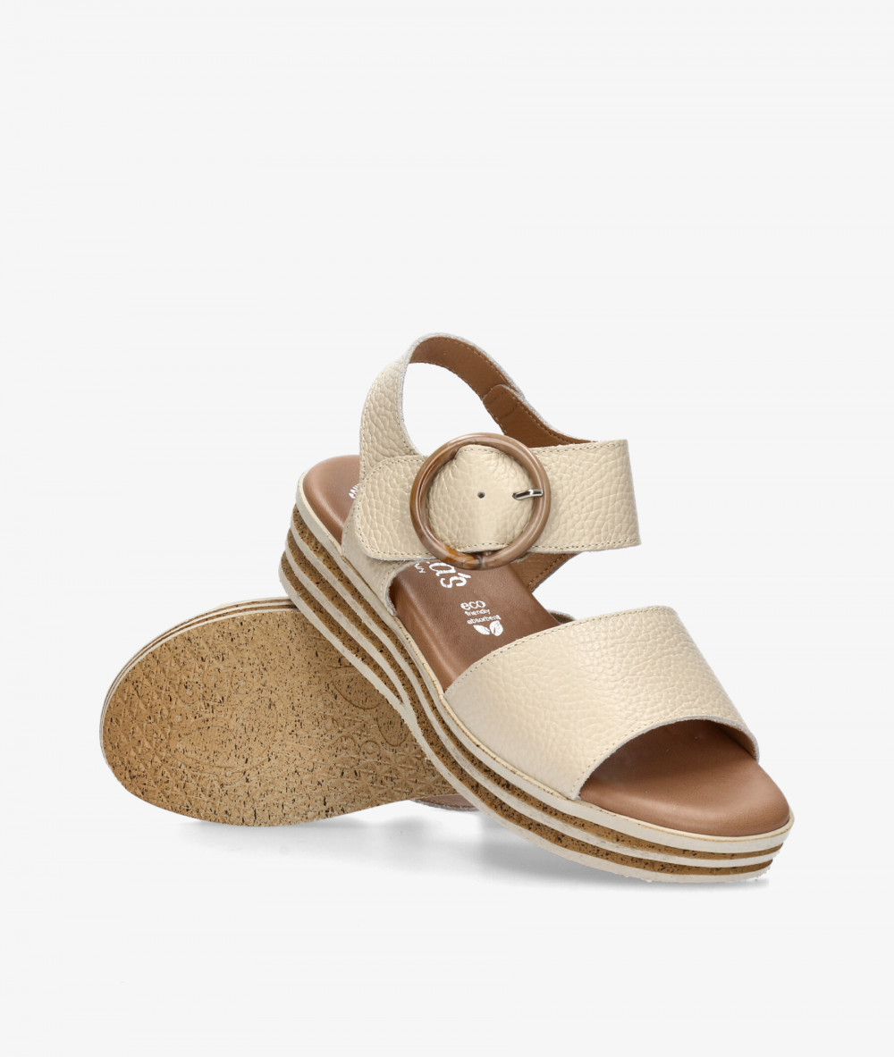 Sandalias Valeria´s  1946 en beige