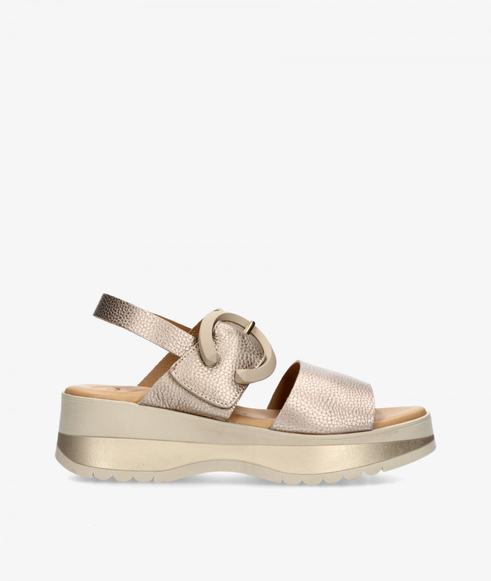 Sandalias Valeria´s  2621 en taupe metalizado