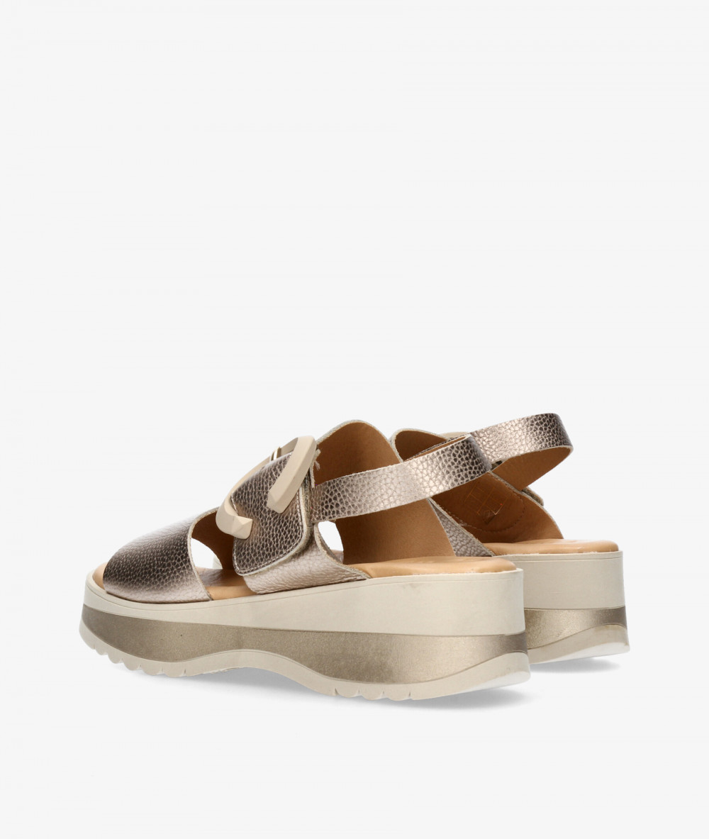 Sandalias Valeria´s  2621 en taupe metalizado