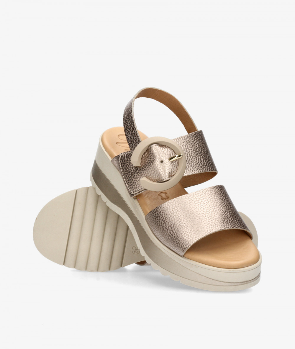 Sandalias Valeria´s  2621 en taupe metalizado