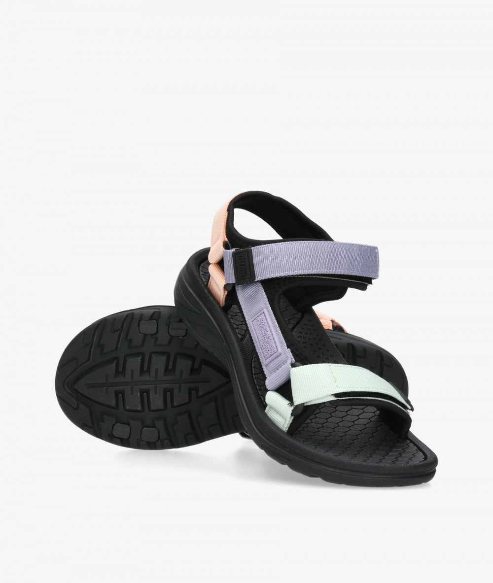 Sandalias Mustang  60804 en negro