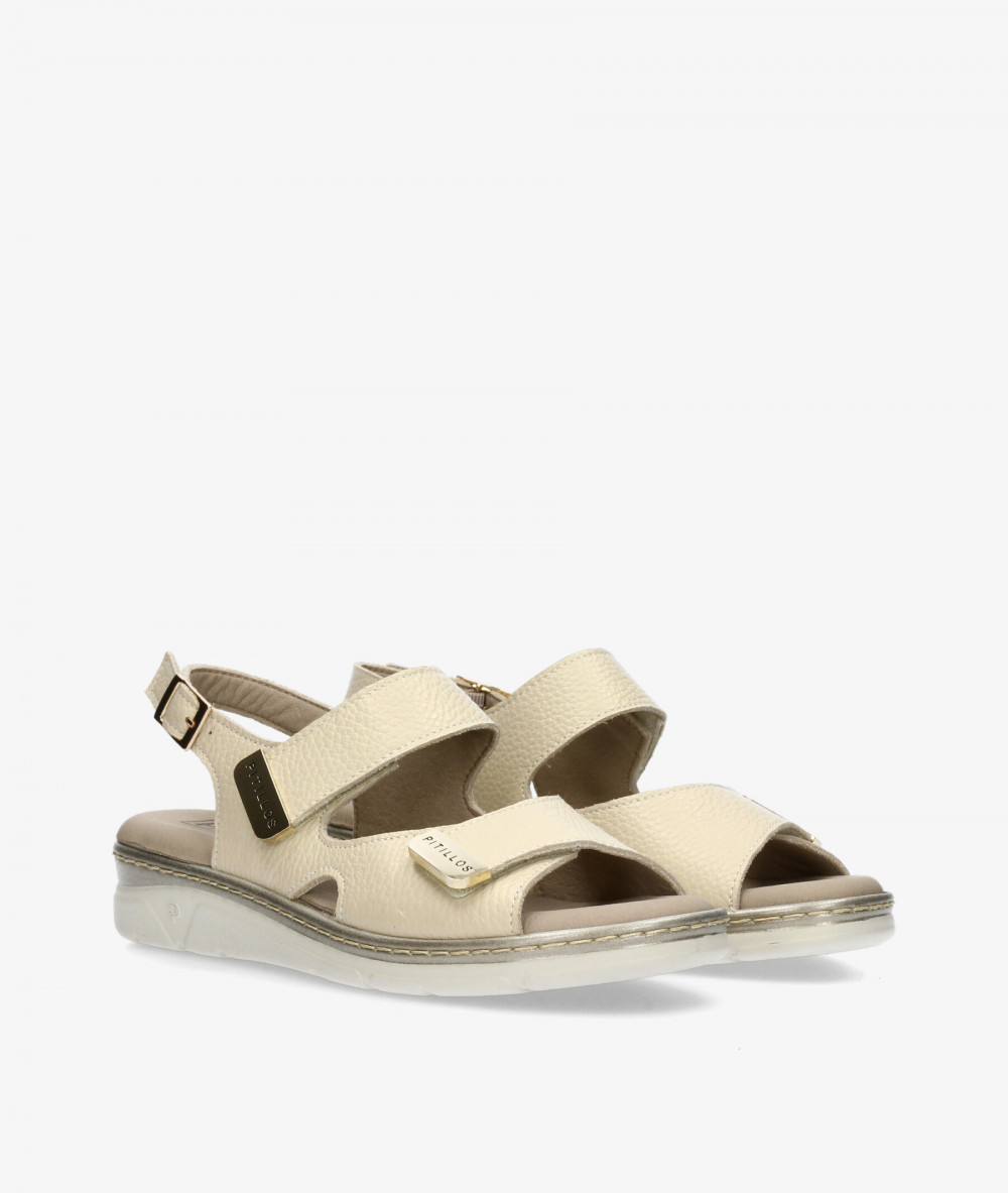 Sandalias Pitillos  11000 en beige