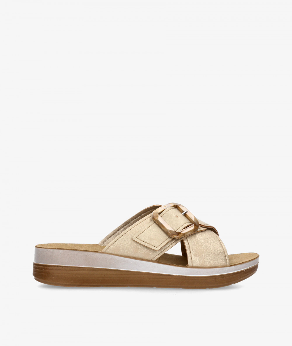 Sandalias INBLU  FT20 en oro
