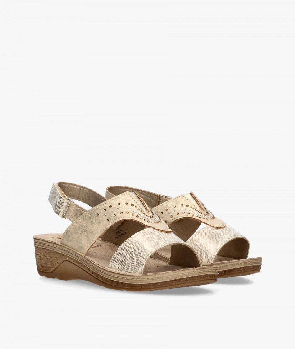 Sandalias INBLU  PV17 en oro