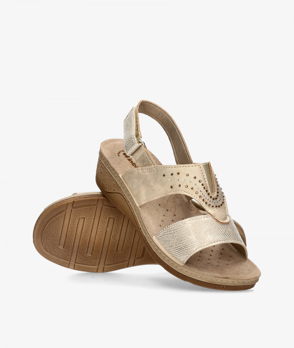 Sandalias INBLU  PV17 en oro