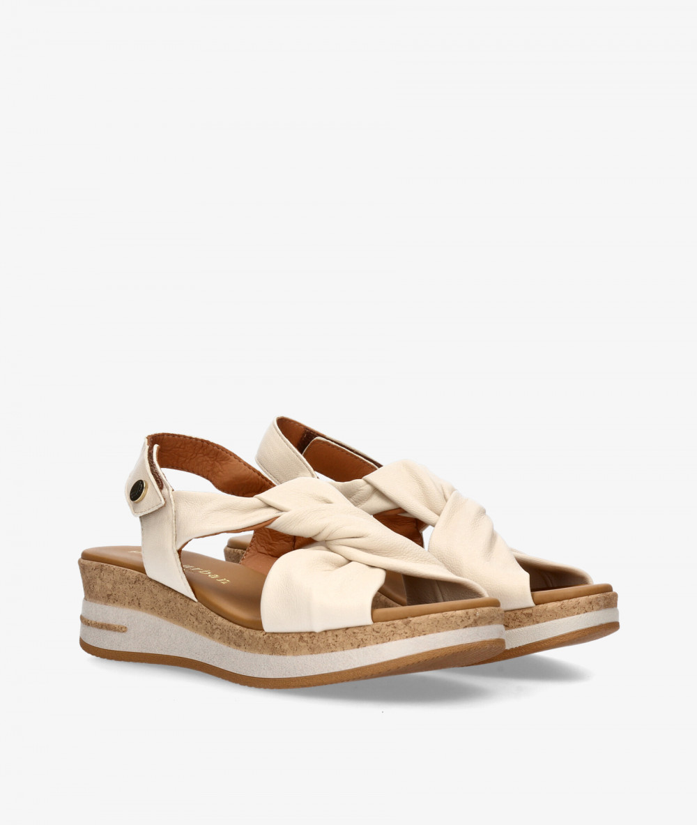 Sandalias Paula Urban  35-335 en hueso