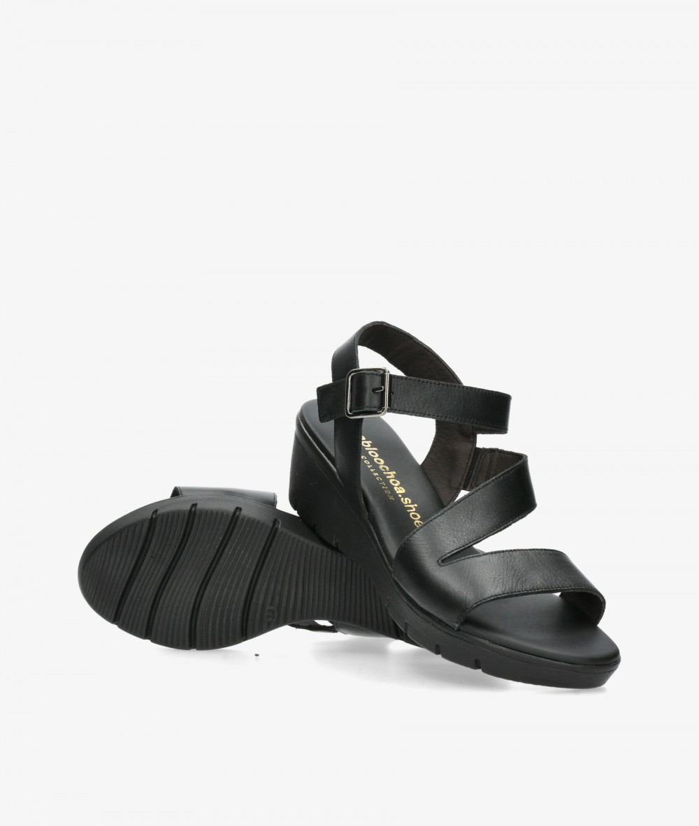 Sandalias pabloochoa.shoes  825-C en negro