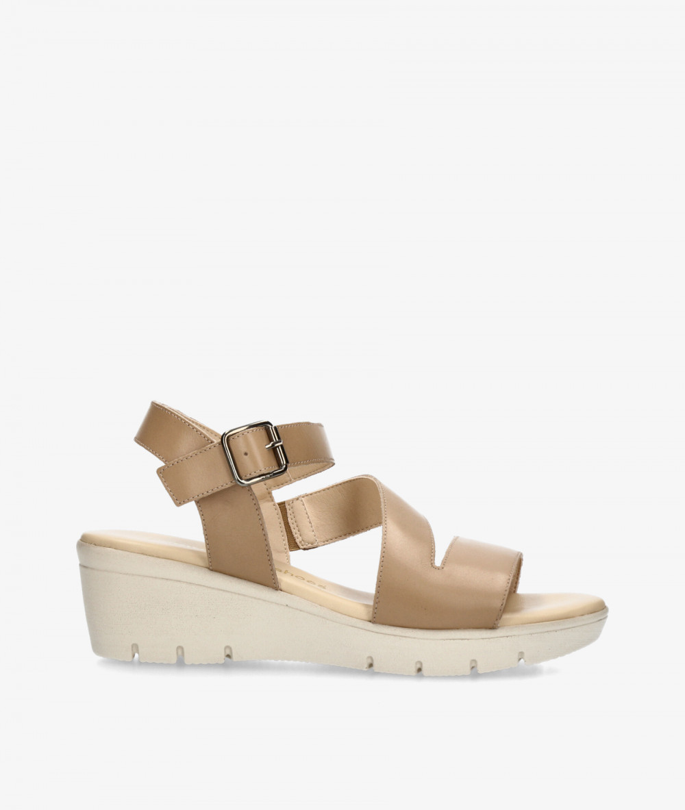 Sandalias pabloochoa.shoes  825-C en camel