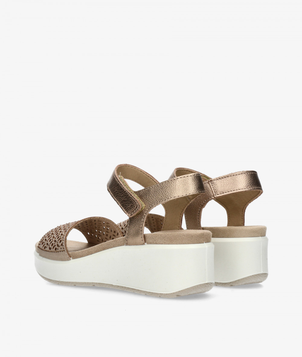 Sandalias Imac  109030 en serraje taupe