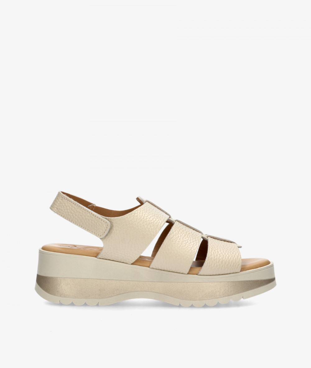Sandalias Valeria´s  2620 en beige