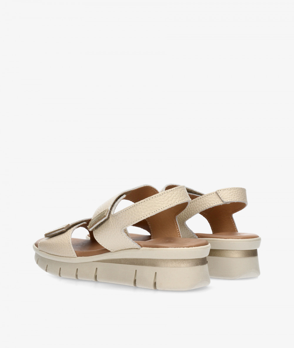 Sandalias Valeria´s  2606 en beige