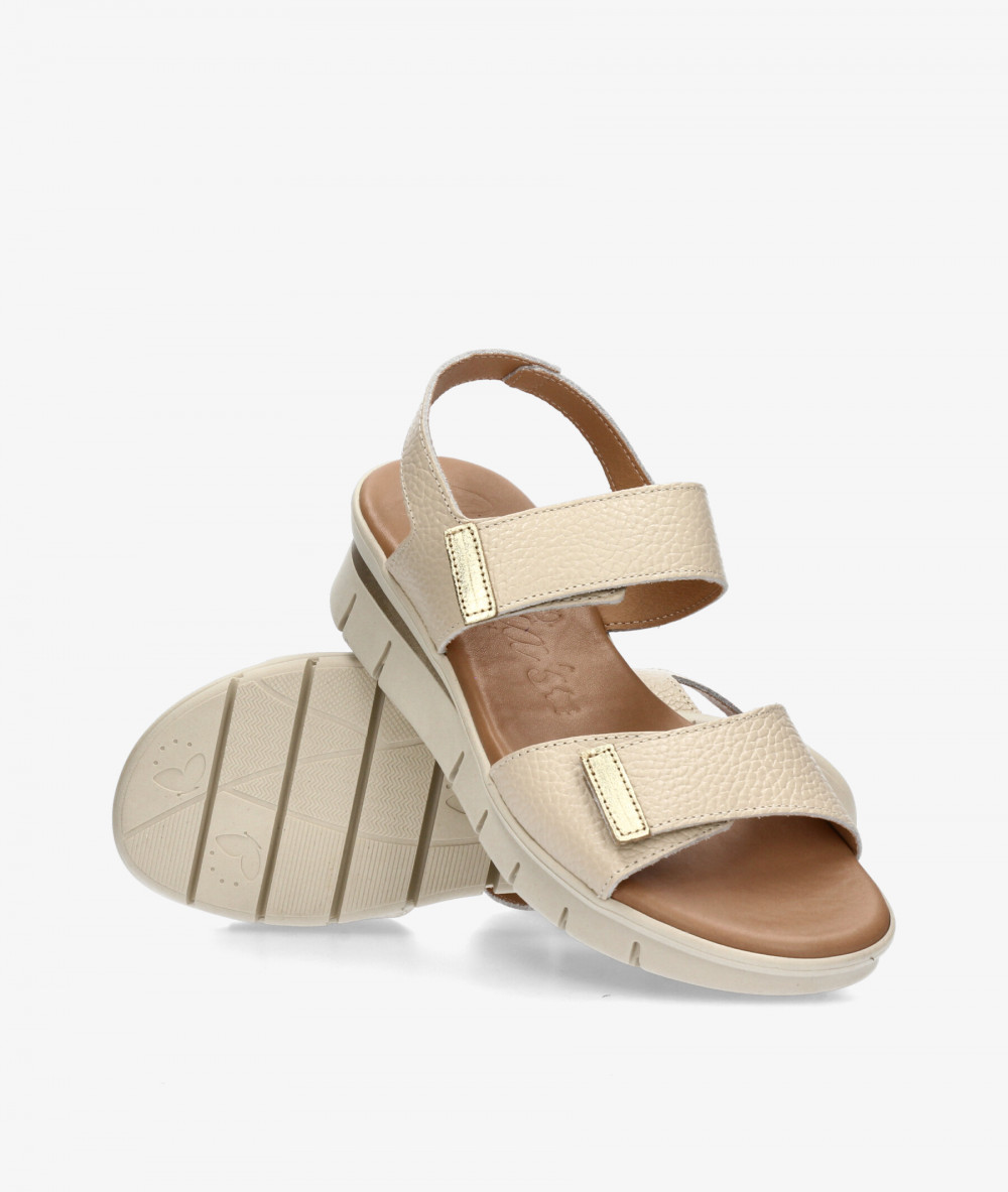 Sandalias Valeria´s  2606 en beige