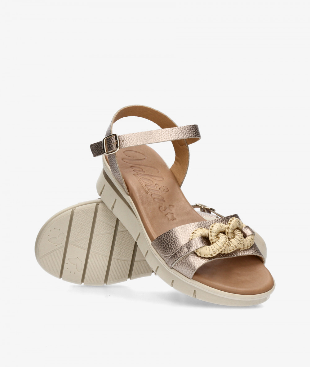Sandalias Valeria´s  2622-R en taupe metalizado