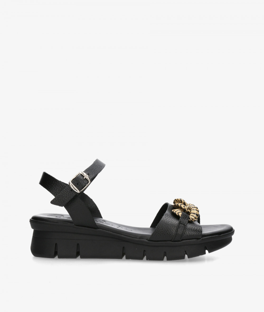 Sandalias Valeria´s  2622-R en negro