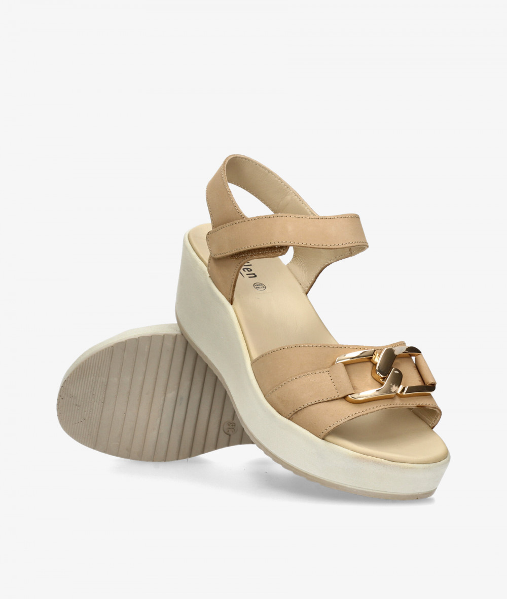 Sandalias St. Gallen  JULIE 02 en nobuck camello