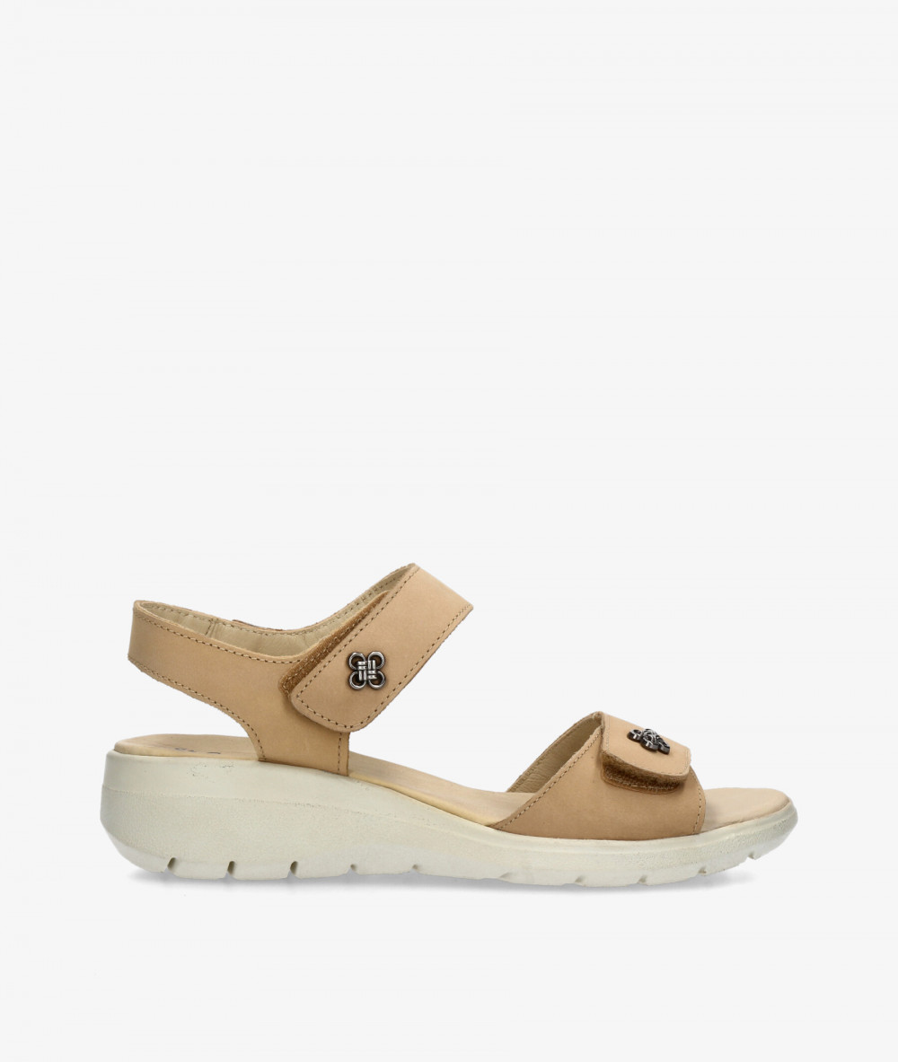 Sandalias St. Gallen  FLOR 01 en nobuck camello