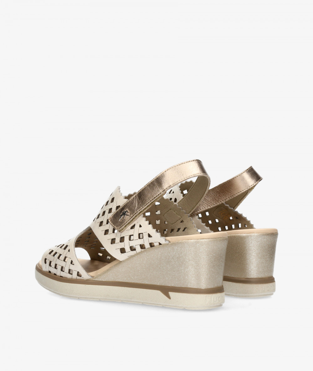 Sandalias Fluchos  F1972 en hueso