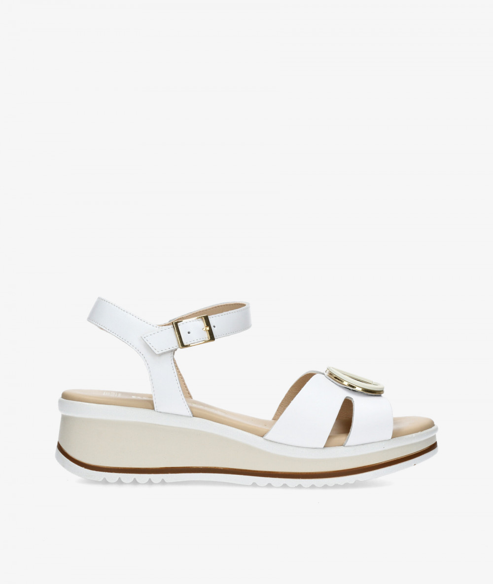 Sandalias Kénnebec  892-HEBILLA en blanco