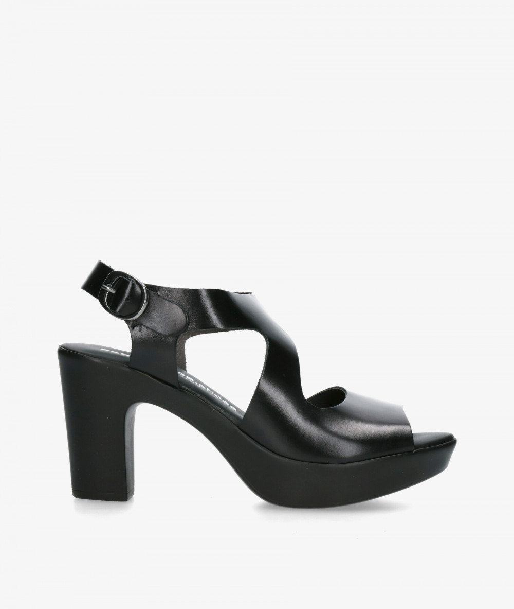 Sandalias pabloochoa.shoes  450 en negro