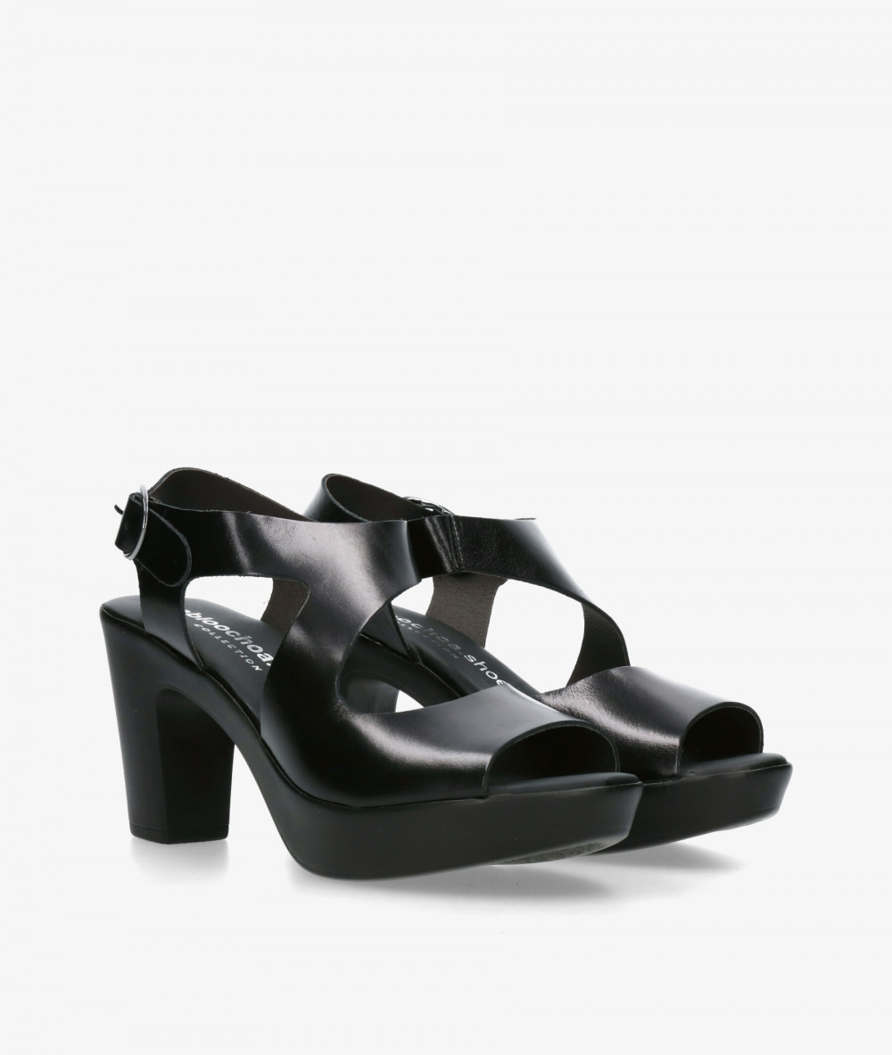 Sandalias pabloochoa.shoes  450 en negro