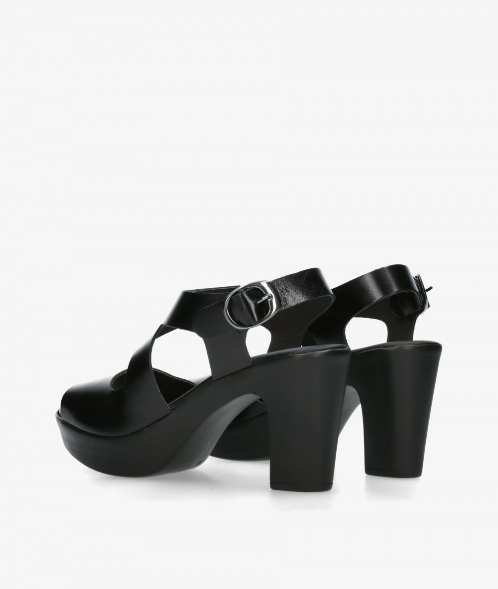 Sandalias pabloochoa.shoes  450 en negro