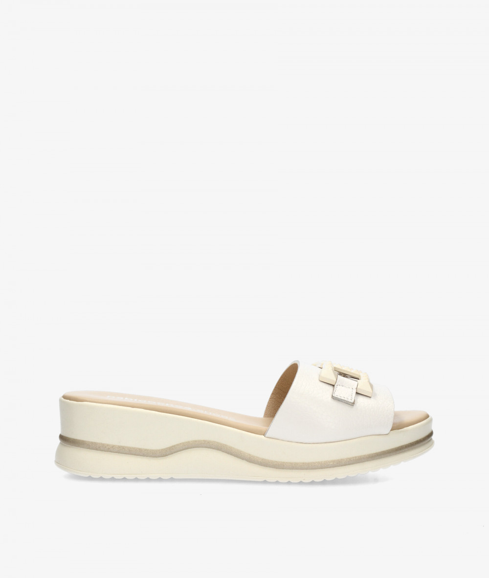 Sandalias pabloochoa.shoes  1015 en hueso