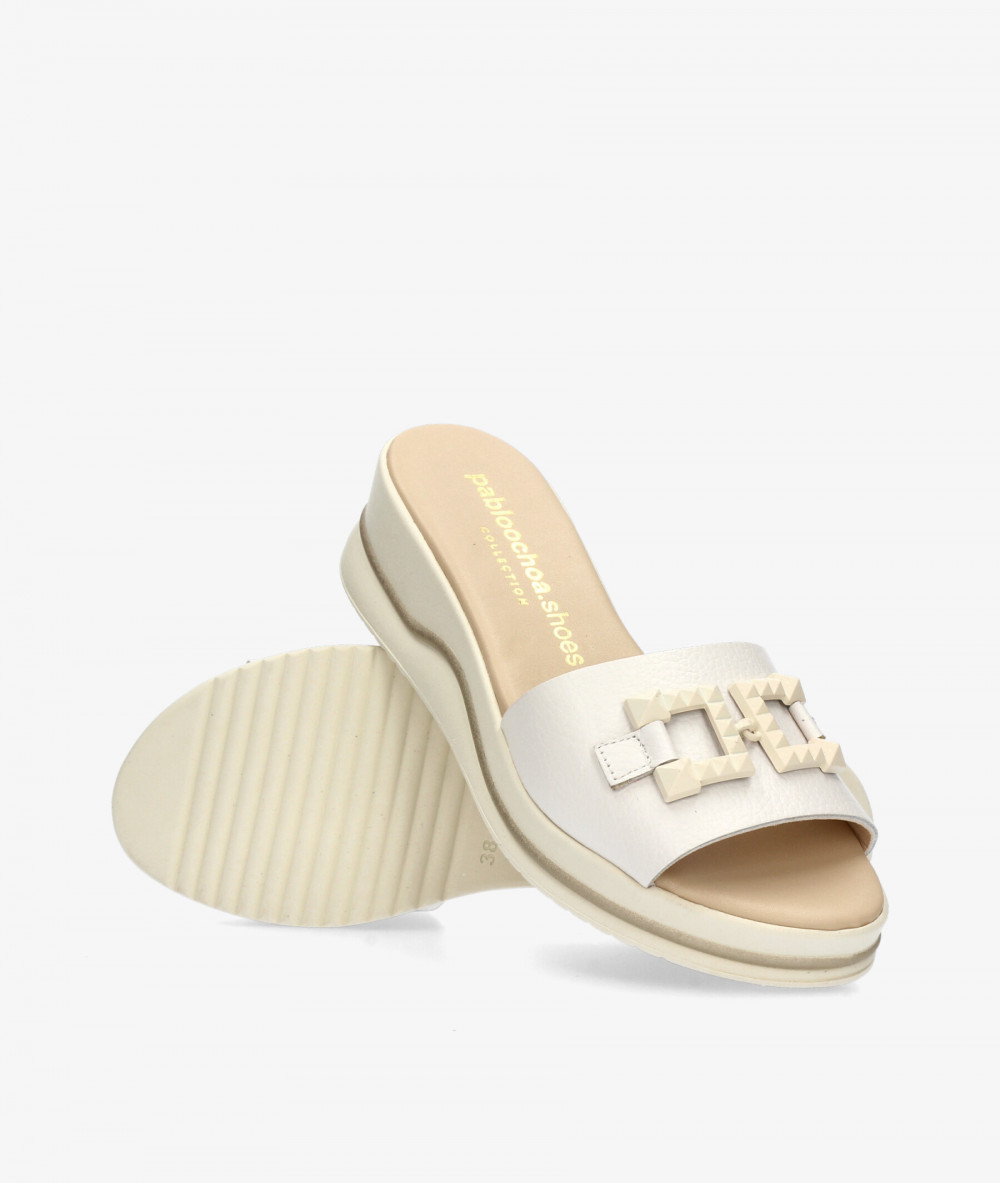 Sandalias pabloochoa.shoes  1015 en hueso