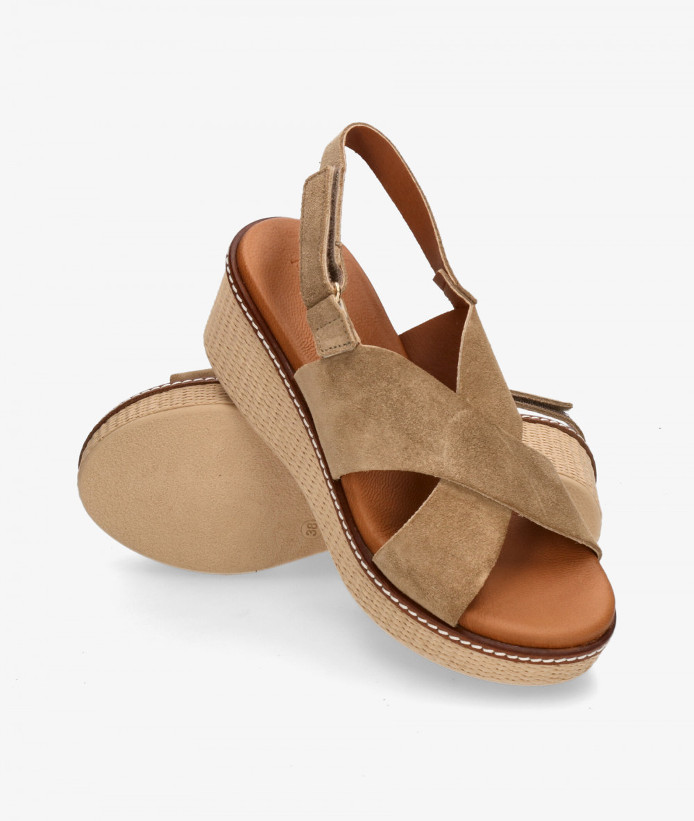 Sandalias pabloochoa.shoes  NIDA372 en serraje taupe