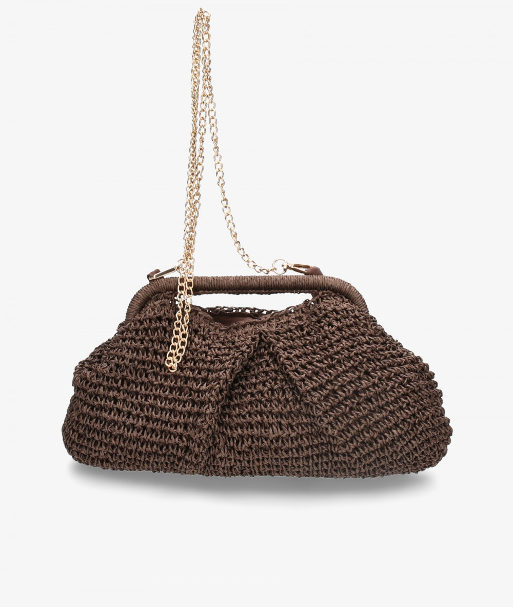 Elevate your look! Our Clutch bag collection a combination of design, quality and comfort for your daily outfits