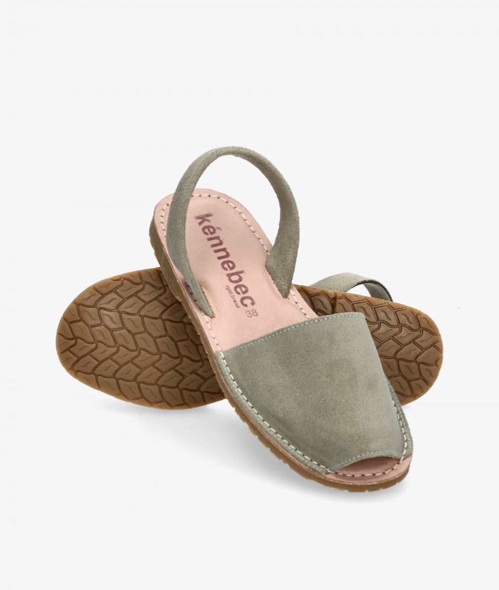 Kénnebec Sandals  150 in kaki split suede