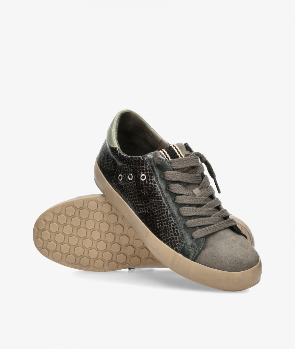 Deportivos Corina  M6503 en caki