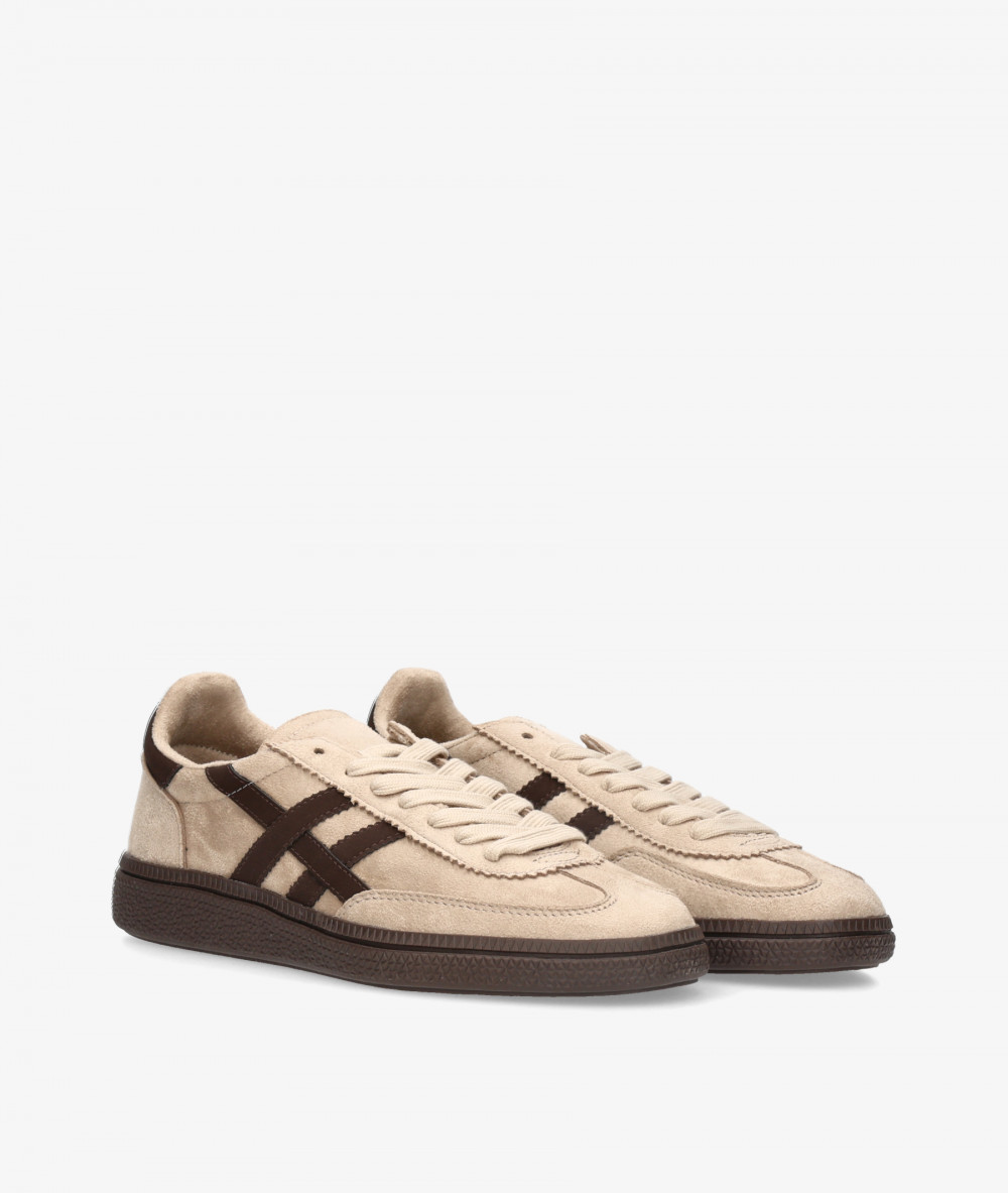 Deportivos Corina  M6520 en beige