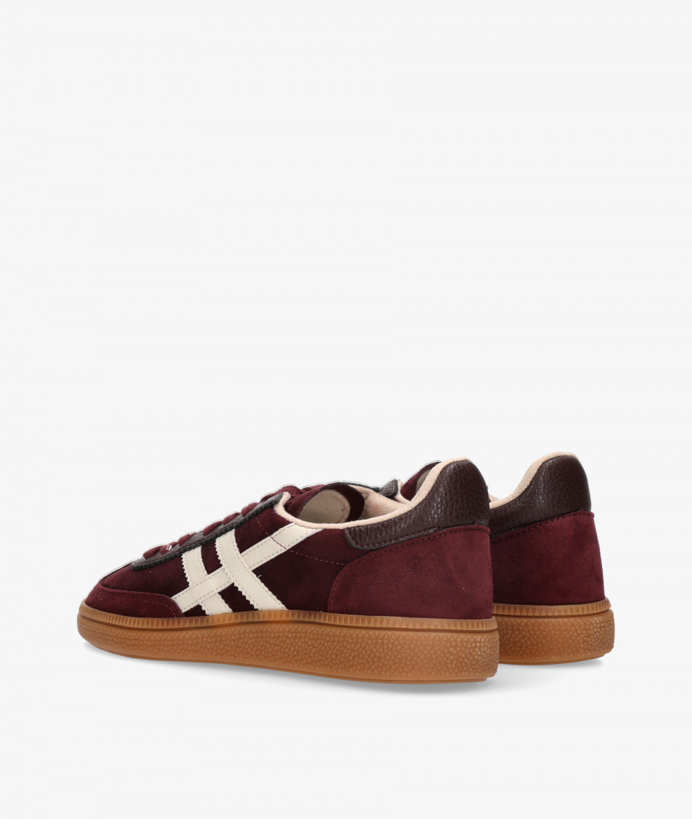 Deportivos Corina  M6520 en burdeos