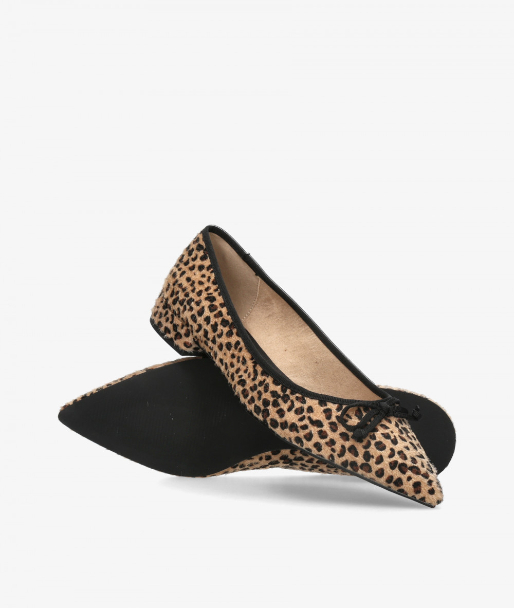 Salones Corina M6560 en leopardo 